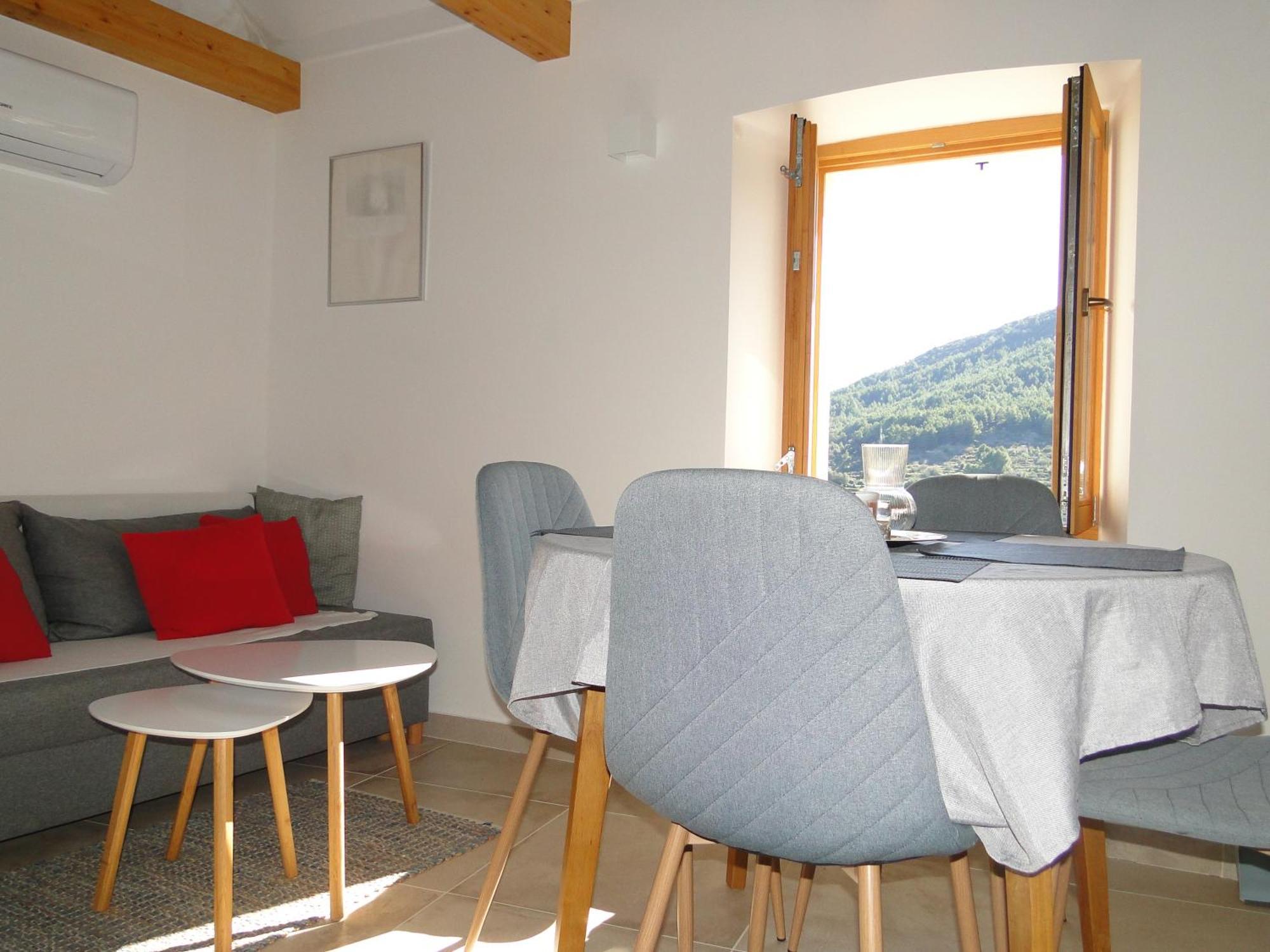 Heritage Kyra & Fox In Pitve, Hvar Appartement *